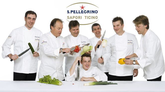 
                    Cuisiniers Sapori Ticino avec les couteaux de Kai Shun