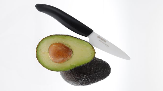 
                    couteau à éplucher céramique avec Avocado