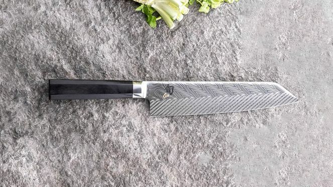 
                    Dual Core Kiritsuke is ideal for vegetables: julienne, dice, or brunoise
