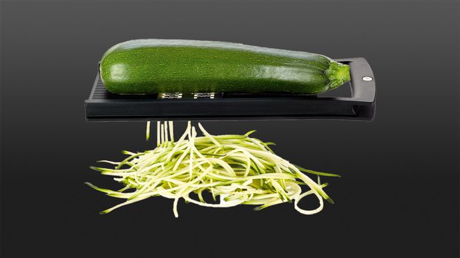 
                    Der Juliennehobel verfügt über extrem scharfe Klingen aus gehärtetem, rostfreiem Klingenstahl