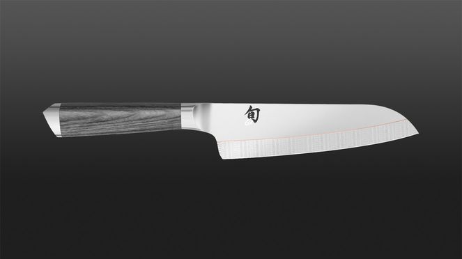 
                    Dual-core blade of the Shun Kagerou Santoku crafted using an innovative forging process