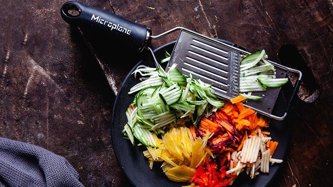 
                    La mandoline à juliennes pour des juliennes de fruits et légumes